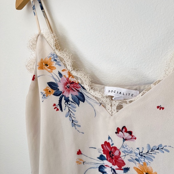 SOLD ON IG - Picture 2 of 4